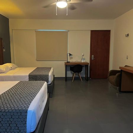 Hotel Maioris Guadalajara Palomar Экстерьер фото