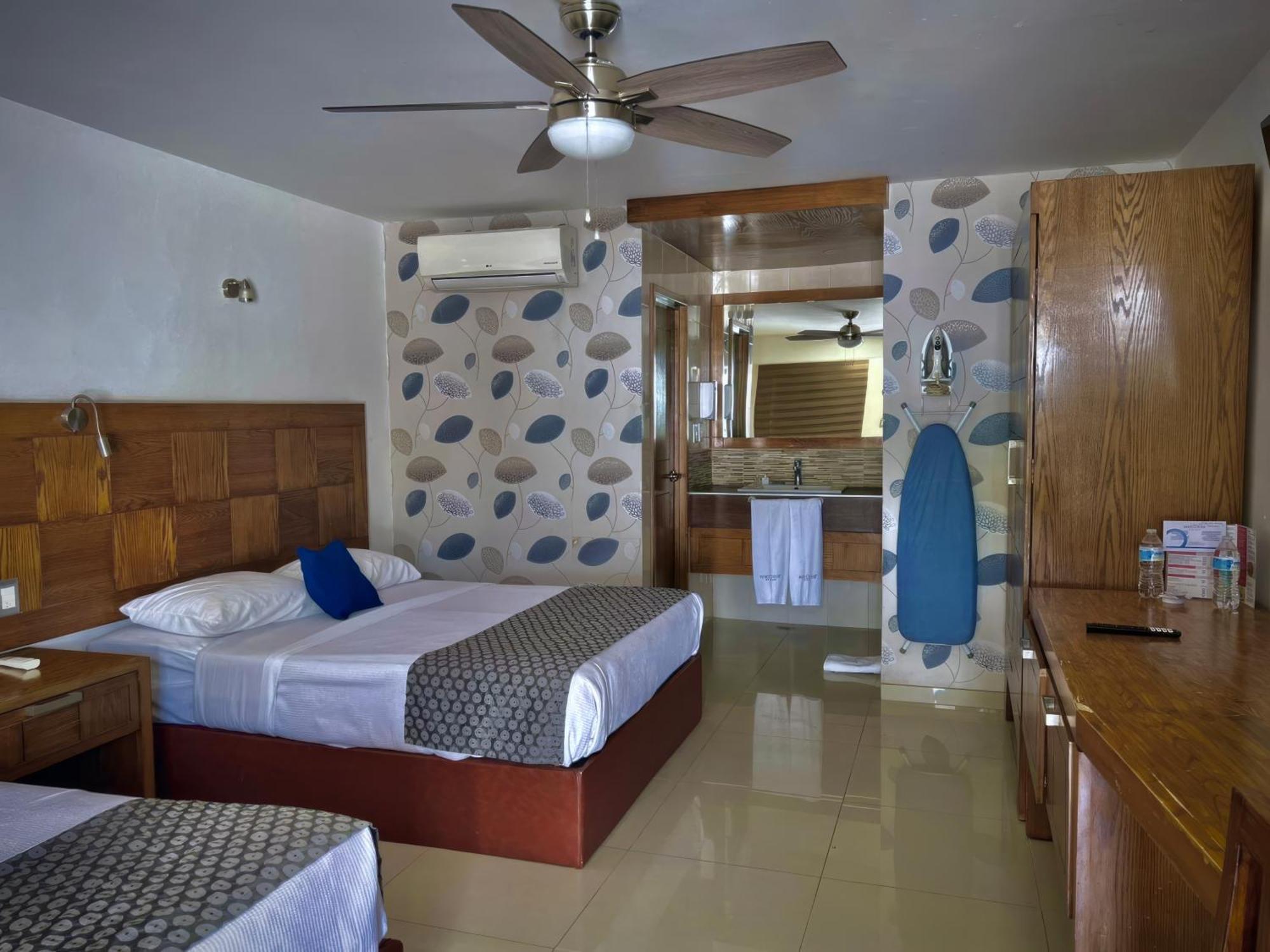 Hotel Maioris Guadalajara Palomar Экстерьер фото