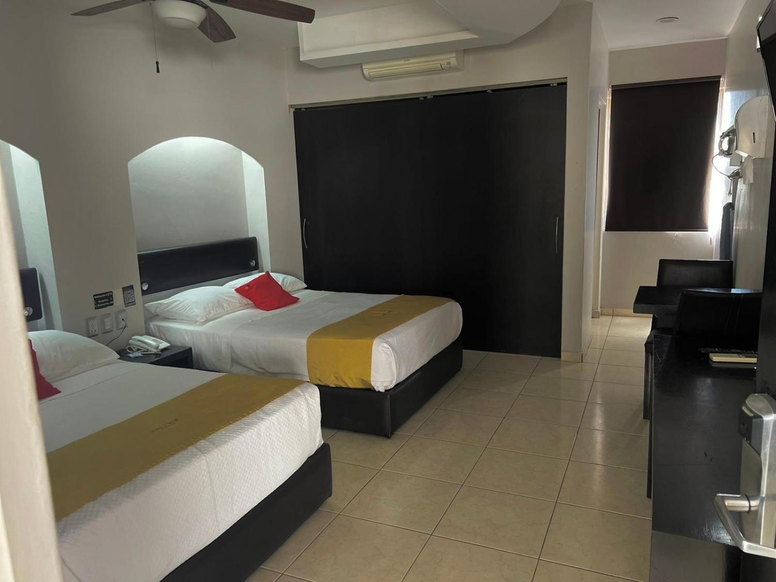 Hotel Maioris Guadalajara Palomar Экстерьер фото